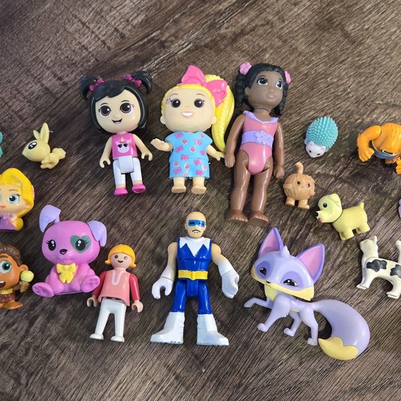 Junk Drawer Bottom of the Toy Box Assorted Dolls Animals Figures - Picture 3 of 8